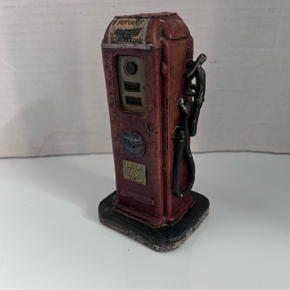 Antique-Style Gas Pump (Red) Resin Piece, by Popular Imports, Inc. - Picture 4 of 9
